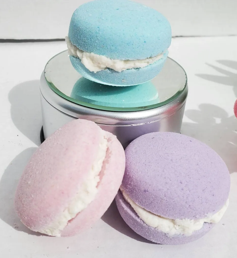 Macaron With Bubble Frosting